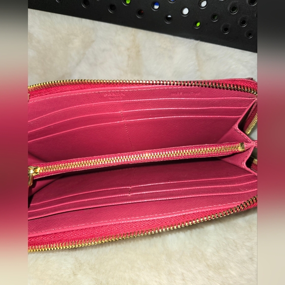 Pink Prada Wallet - Picture 5 of 11